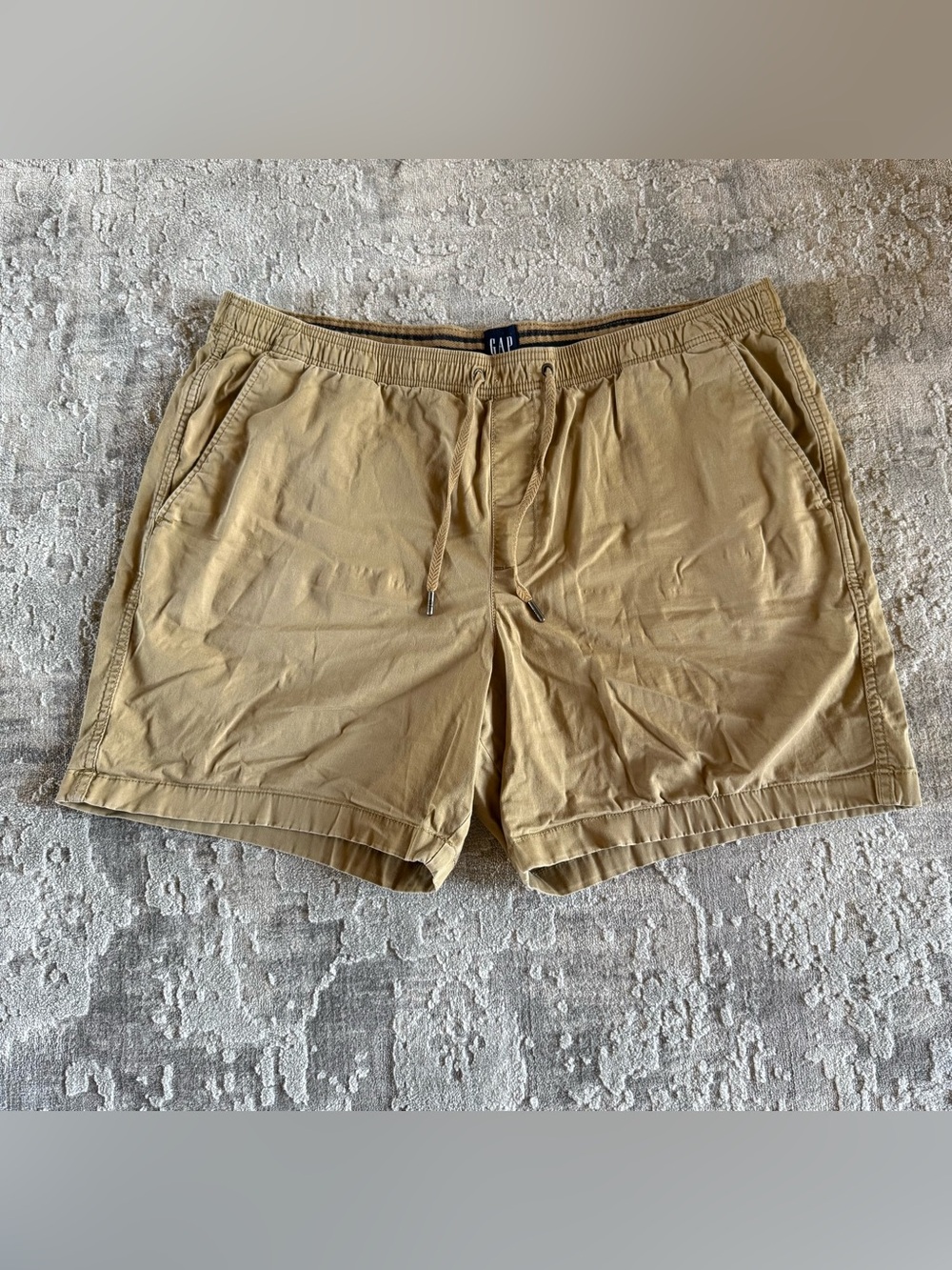 GAP men’s Tan Drawstring Everyday Shorts size XXL